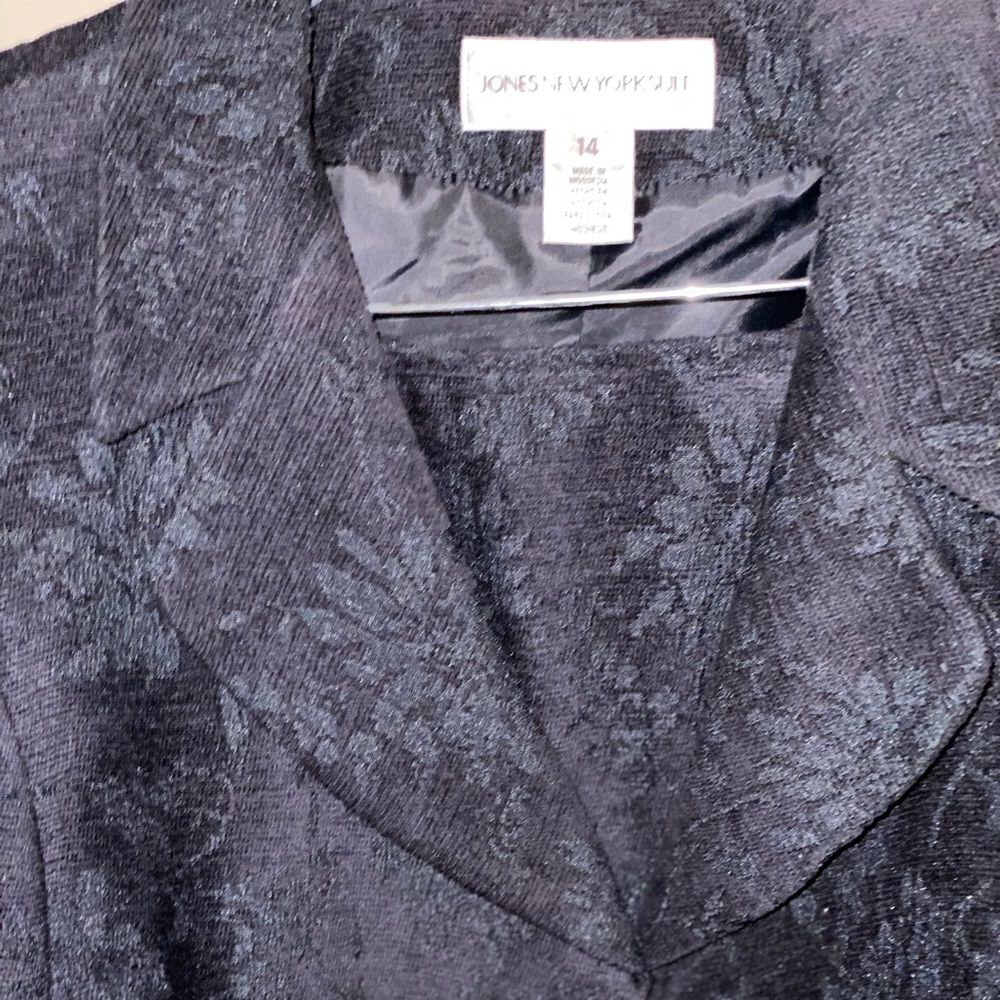 Jones of New York ladies Skirt Suit Size 14
